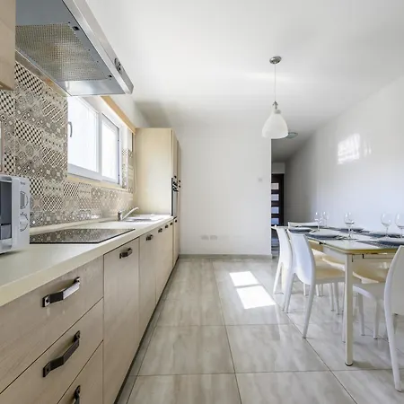 F4 2, Private Two Single Beds Shared Bathroom 民宿 姆西达