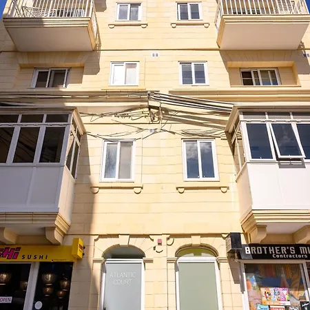 民宿 F4 2, Private Two Single Beds Shared Bathroom